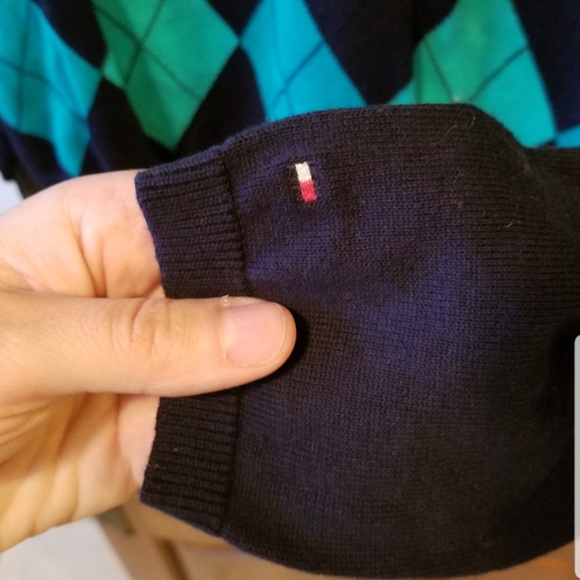 NWOT- Tommy Hilfiger Argyle Ivy V-Neck Sweater - Picture 3 of 4